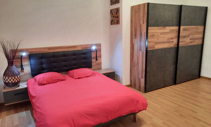 Dasle Other | Very spacious F3 in a castle, quiet and greenery. Near Switzerland