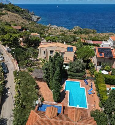 Capo Zafferano Villa | VFH Villa Cala del Cuore con piscina, 50 m dal mare