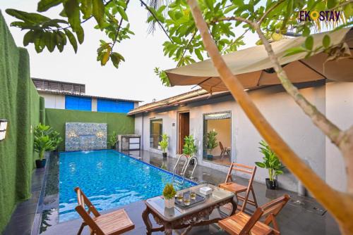 Lonavala Apartment | VG09 with huge Pool and bathtub