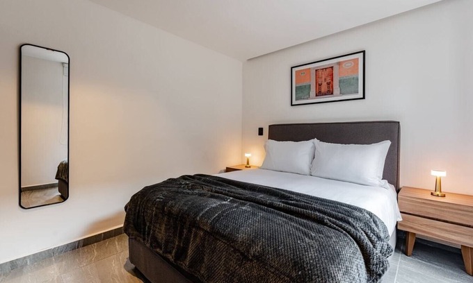 Santa Maria la Ribera Apartment | VH | 1BR Apt Sta Ma la Ribera | terraza | 127