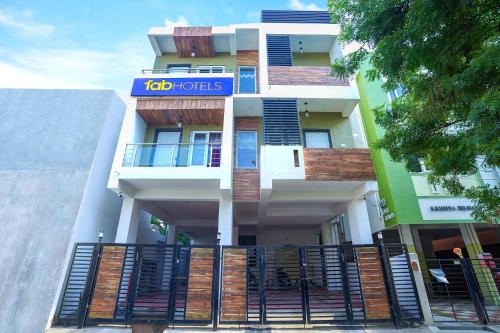 Chennai Hotel | Via Town Space Apartment - Nr Saravana Stores, Porur