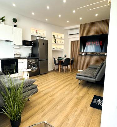 Szekesfehervar Apartment | VIBE S33 Apartman,AC,Free Parking