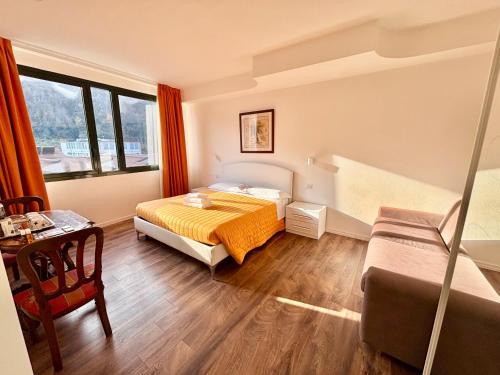 Como Apartment | Victoria Royal Garden