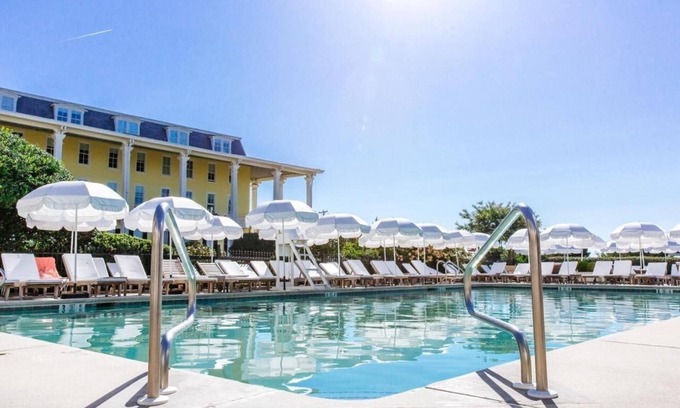 Cape May House | Victorian Charm Meets Modern Luxury by the Ocean l Spa, Pool, Beach Access