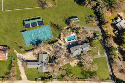 Paso Robles House | Victorian Manor In Paso Robles Wine Country Pool Hot Tub Firepit Tennis Court Sleeps 28