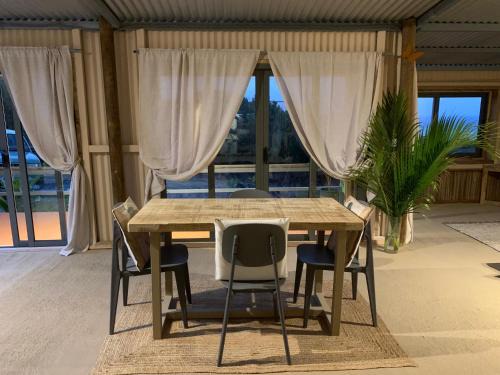 Rodrigues Island Ski Chalet | View Point Lodge