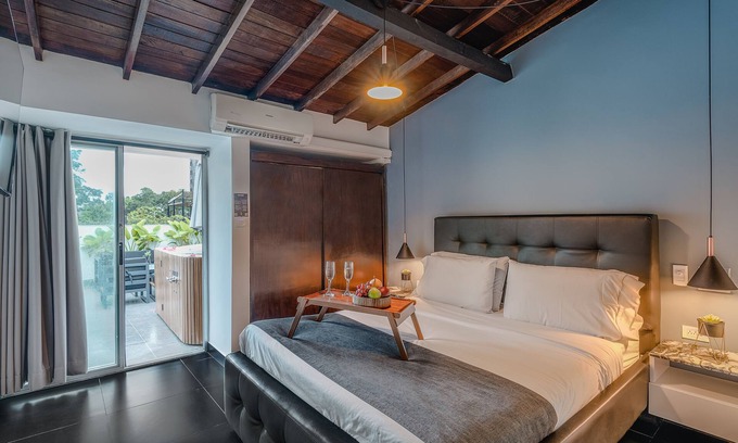 El Poblado Hotel | Viktory Boutique