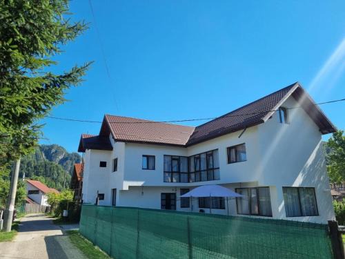 Dambovicioara Villa | Vila Avram