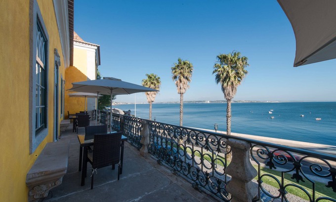 Paco De Arcos Hotel | Vila Gale Collection Palacio dos Arcos Hotel