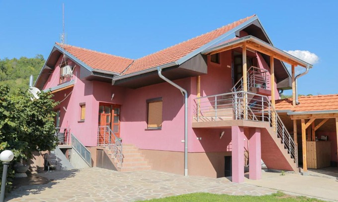 Pirot Bed & Breakfast | Vila Viktori