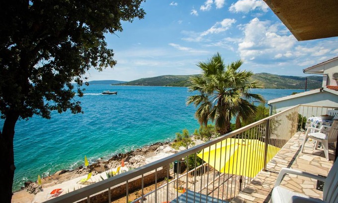 Seget Vranjica Villa | Villa Amarela
