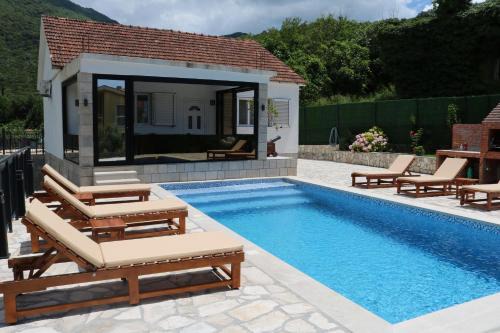 Zelenika Villa | Villa Amaris Boka bay