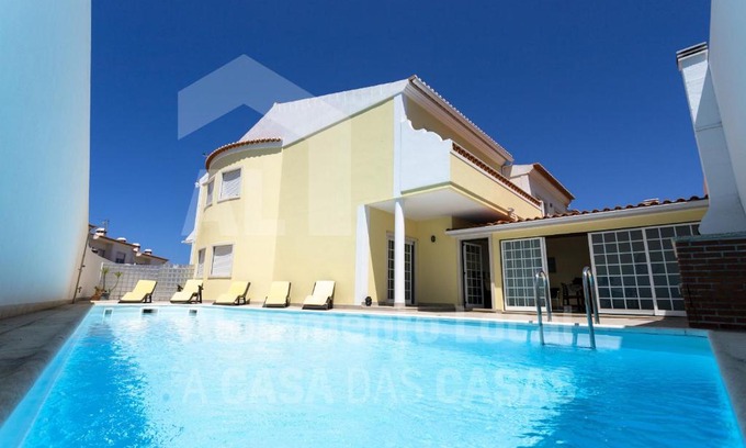 Ericeira Villa | Villa BelaVista by ACasaDasCasas