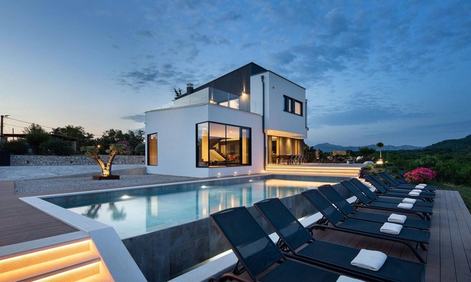 Labin House | Villa Carbon Residence