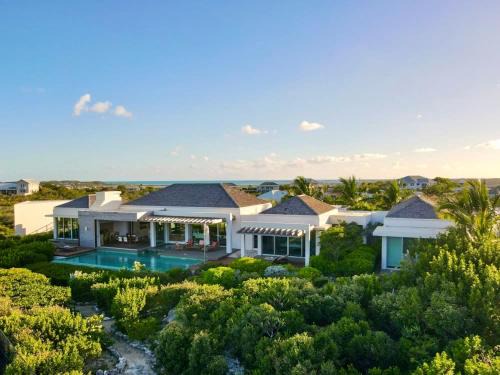 Blue Mountain Villa | Villa Cosmo with extra Suite Sofabed