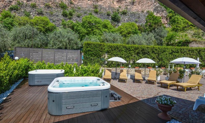 Nago-Torbole Bed & Breakfast | Villa degli Olivi Relais