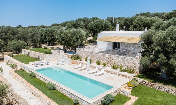 Ostuni Villa | Villa degli Ulivi con piscina by Wonderful Italy