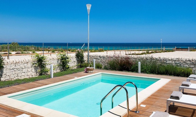 Reitani Villa | Villa for 6 People in Sicily with private pool at the Sea