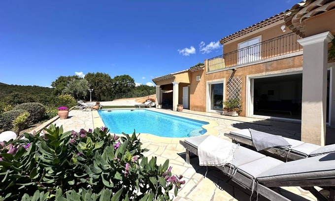 La Londe-les-Maures House | Villa for 8 people with pool and sea view