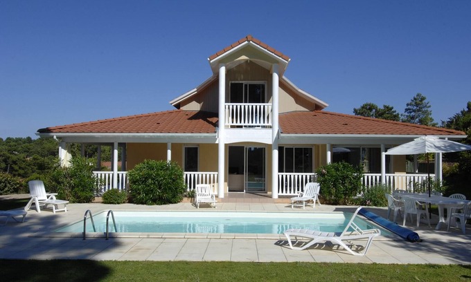 Lacanau-Ocean Villa | Villa in Aquitaine with Private Pool & Beach
