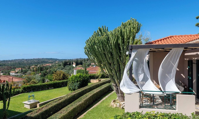 Leivathos Apartment | Villa Iria with Sea View