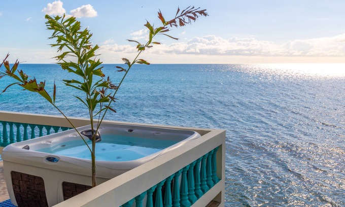 Stella Villa | Villa Isabella - Oceanfront - 10 guests - pet friendly - at Stella, Rincón