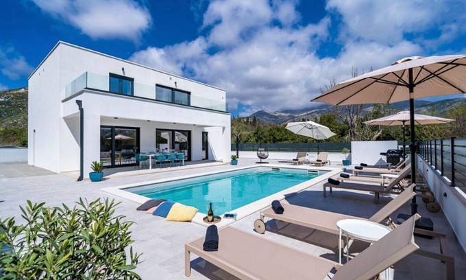 Zupa dubrovacka Villa | Villa Jasminka - Four Bedroom Villa, Sleeps 8