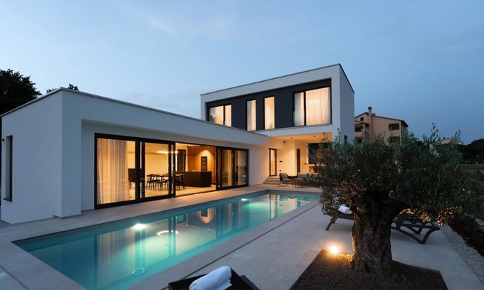 Mugeba House | Villa Karbula (96734-K1) - Porec