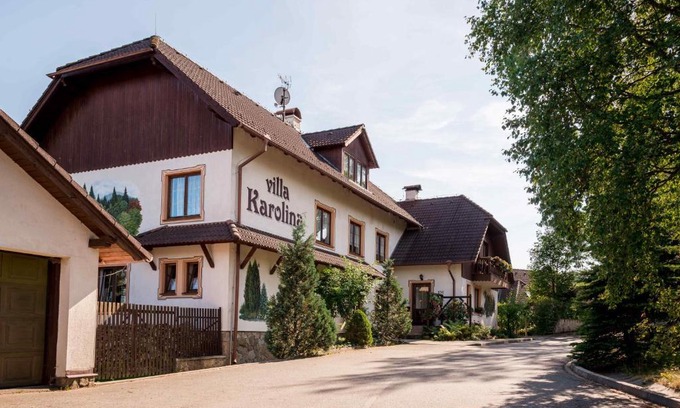 Prasily Hotel | Villa Karolina