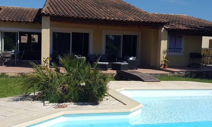 Arles Villa | VILLA "La Crau" POOL WITH SALT ON 2500M2 Garden