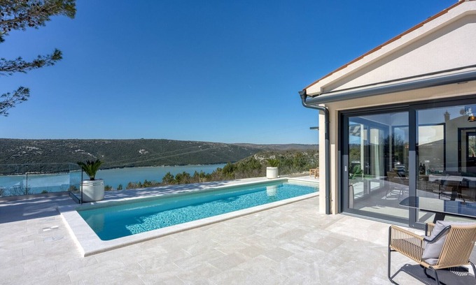 Trget Villa | Villa Laguna Blu in Trget