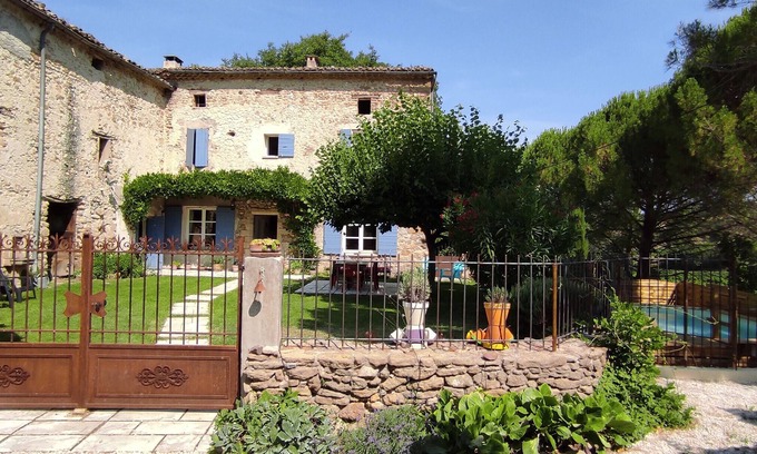 Entrechaux Villa | Villa 'Le Mas' with Mountain View, Private Pool and Wi-Fi