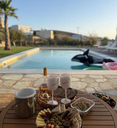 Posidonia Villa | Villa Loretta 1 with pool, jacuzzi and garden