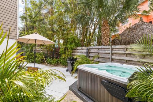 Siesta Key Village House | Villa Margarita - 314L