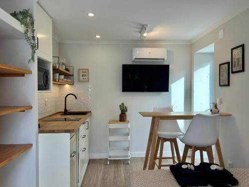 Parede Apartment | Villa Medusa Beach Studios
