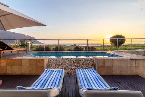 Gordons Bay Central Villa | "Villa Montemar' Luxury Villa for 6 on the Beach with Pool