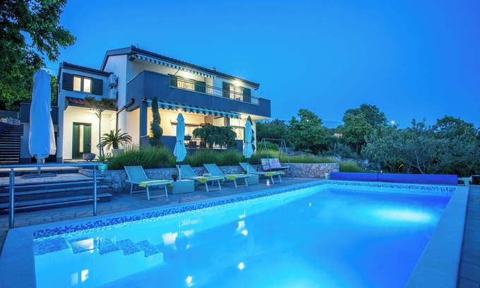 Lovrec Villa | Villa Old Garden with heated Pool, private Tavern, and panoramic views