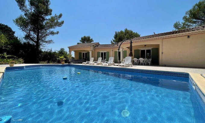 Nimes City Centre Villa | Villa on the heights of Nîmes in full scrubland