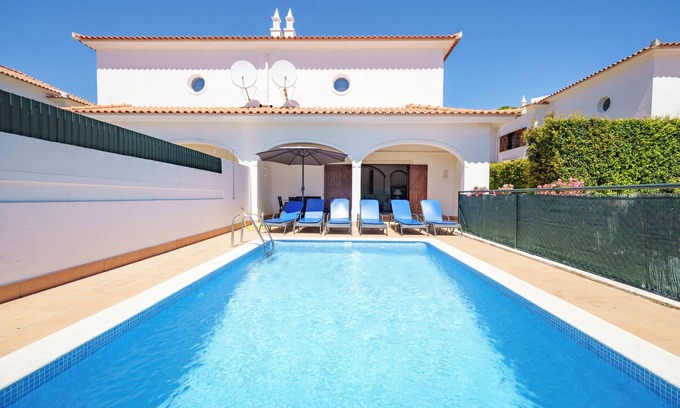 Vale do Lobo Villa | Villa private pool, free WiFi, SKY TV & A/C in tranquil location of Vale do Lobo