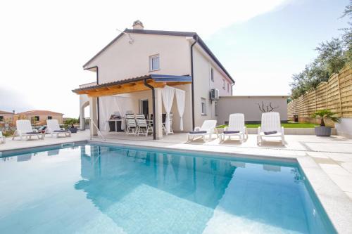 Novigrad Villa | Villa Silver Novigrad with private pool