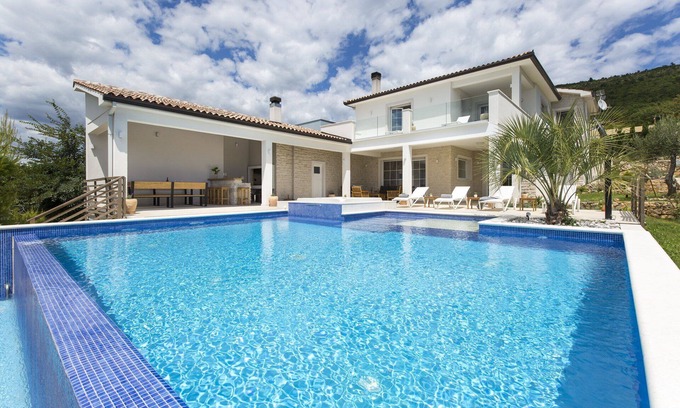 Viskovici Villa | Villa Sunny Day with Pool