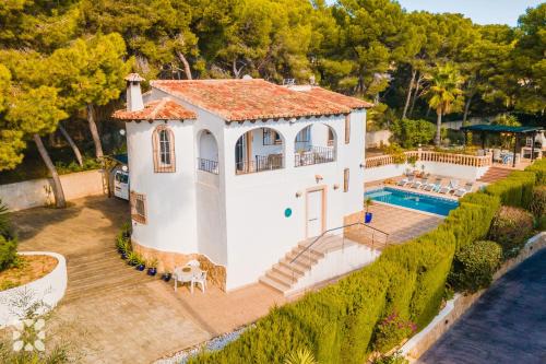Moravit Villa | Villa Talaris by Abahana Villas