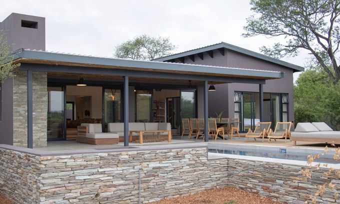 Hoedspruit Villa | Villa Tau - Indulge in Bush Luxury