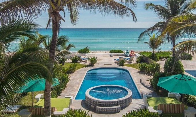 Playa del Secreto Villa | Villa Tortuga, Secluded Beach Front Condo w/Private Pool + Jacuzzi!