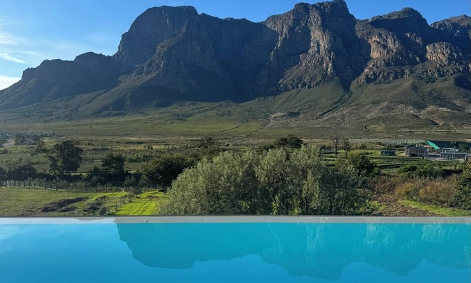 Pniel Apartment | Villa Verde, farm stay in the Cape Winelands with views for days.
