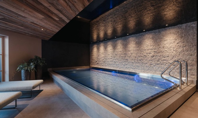 Mareo Villa | Villa with pool for 12 people