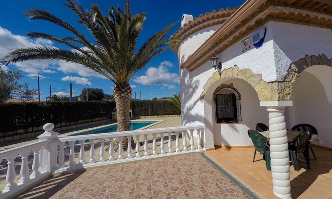 Miami Platja Ski Chalet | Villa with private pool