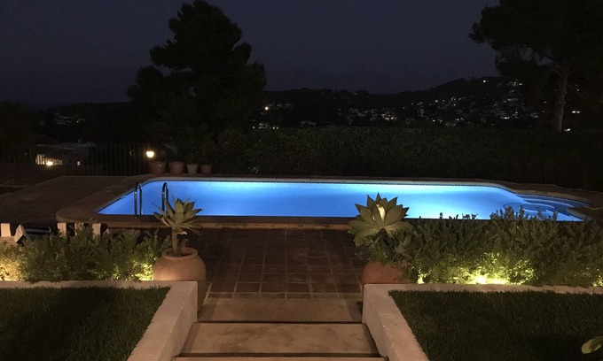 Javea Ski Chalet | "Villa" with sea views. Urbanization Tosalet. Newly refurbished.garden & Pool
