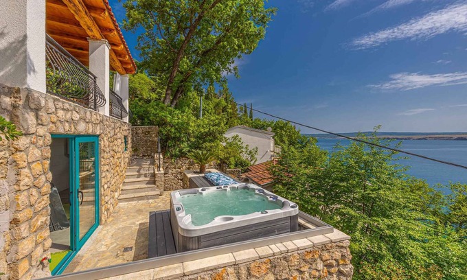 Jadranovo Villa | Villa with terrace and sea view