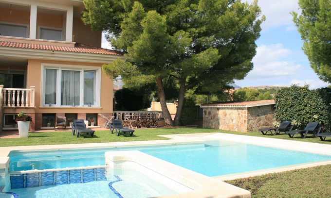 L'Alfas del Pi Ski Chalet | VILLA XIRIVELLA, Large Mediterranean Villa in Alfaz del Pi, Costa Blanca Alican